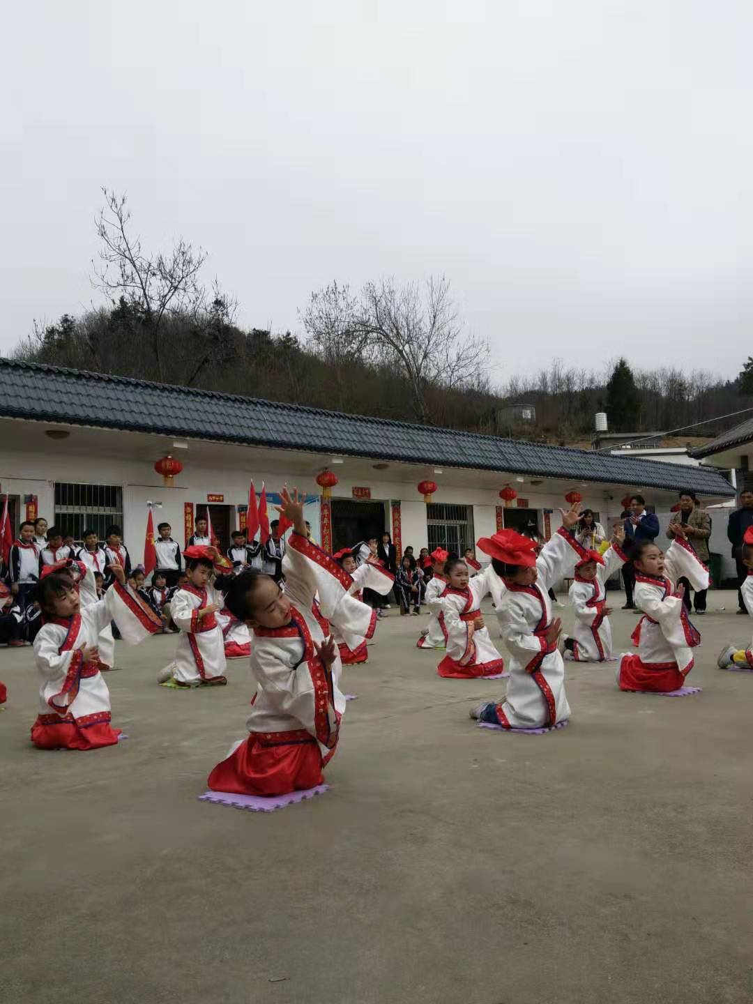 F3DB8446B32122C2EC04921923D65E5D