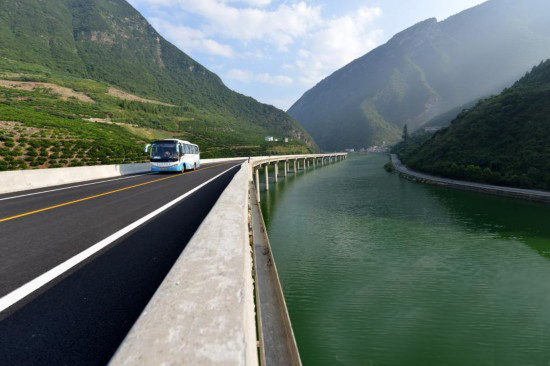 �й�����ˮ����̬������·ͨ�� 