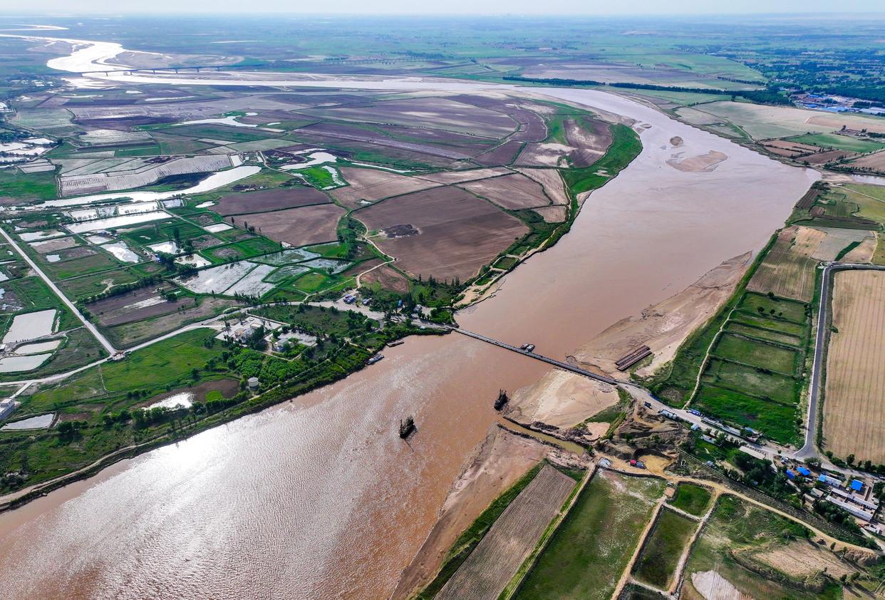 �ƺ����ɹŴ�������ξ�ɫ