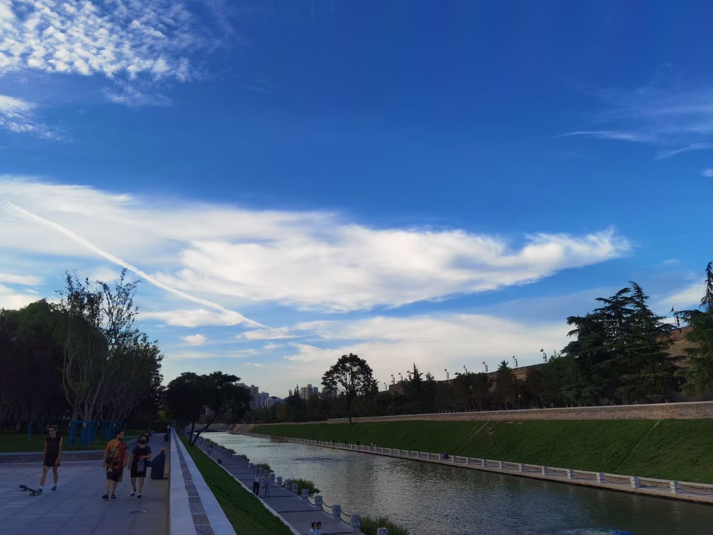 �峿���������Ǻ�