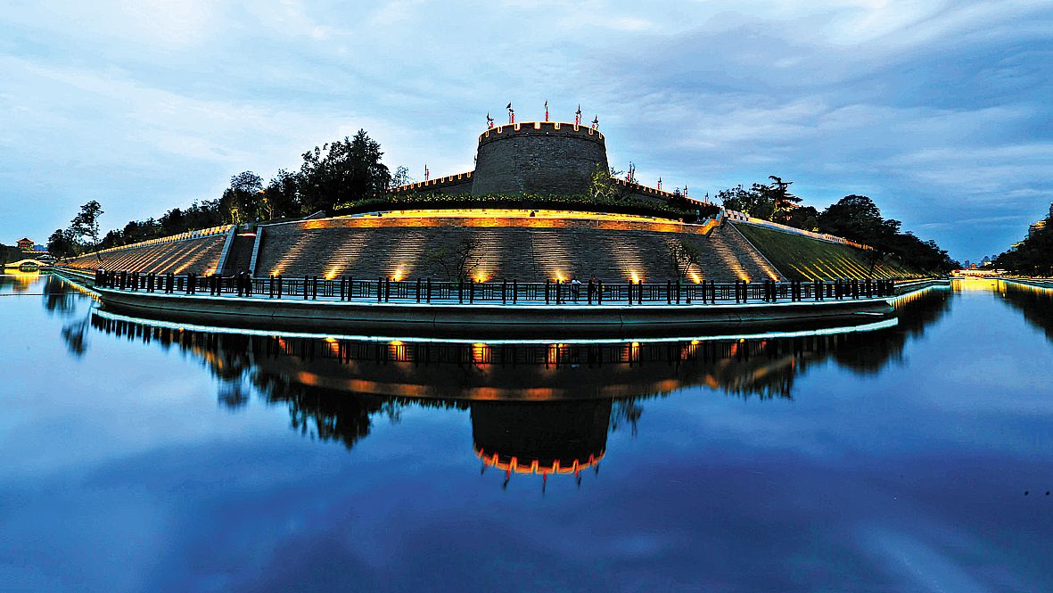 ҹɫ�µ����ϳǽ�