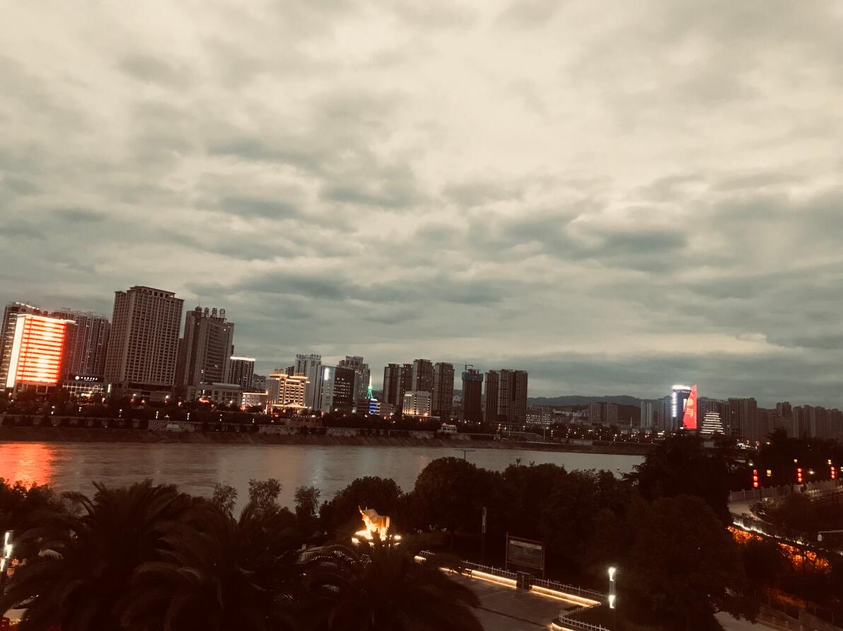 �������Ͻ�����������