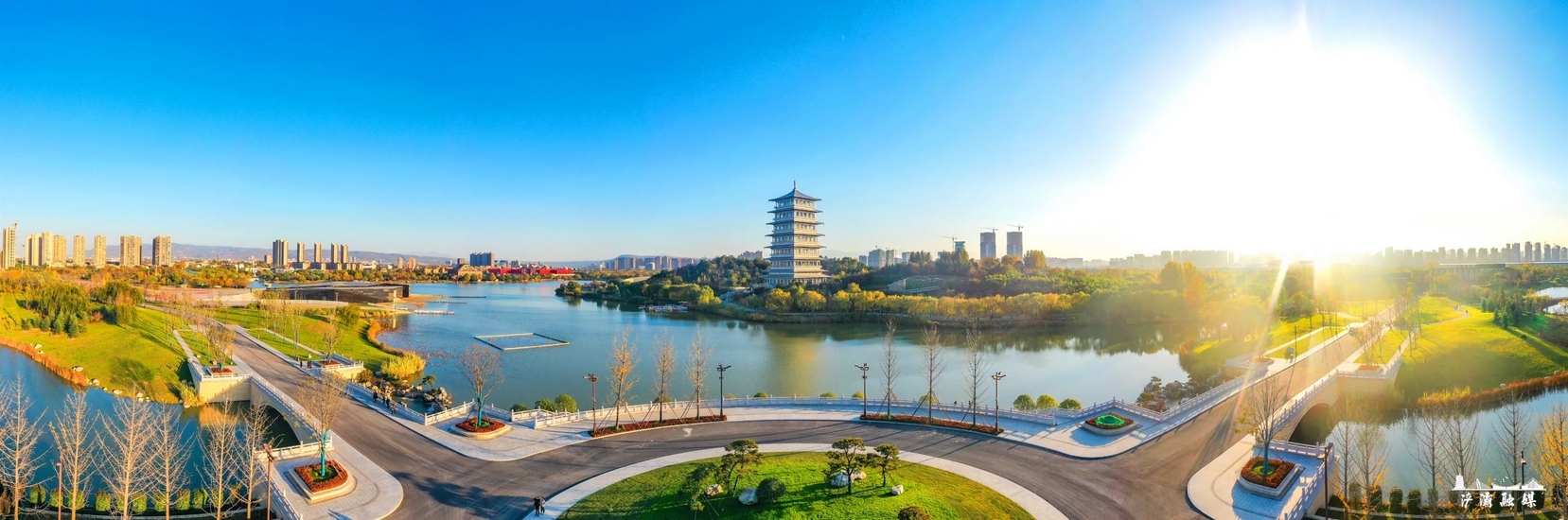 �������4