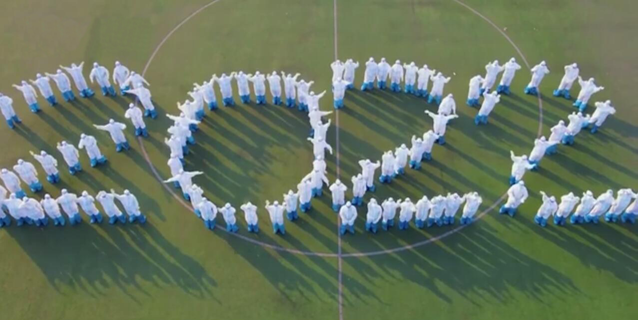 �۰�ɫ�Ĺ� �Ƴ��е���