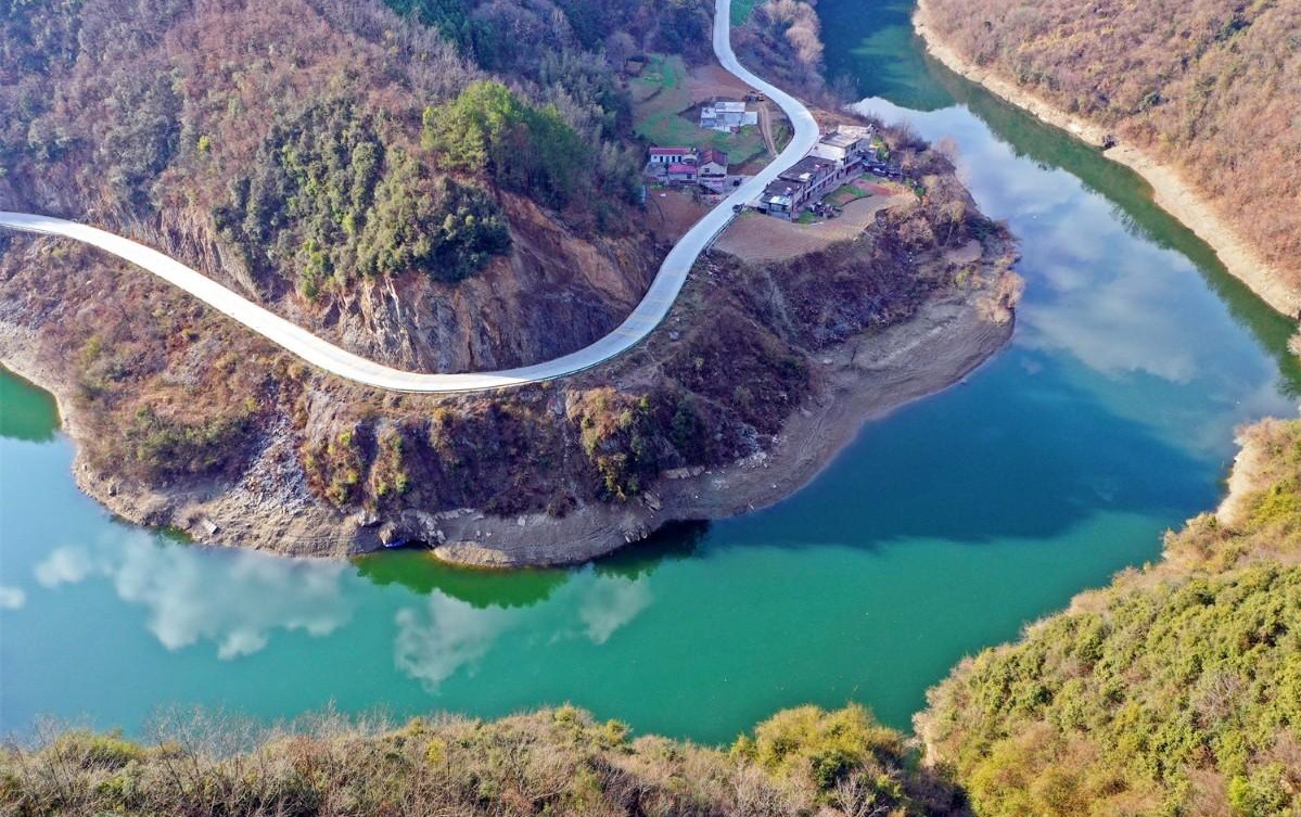 ��ɽ���ɫŨ